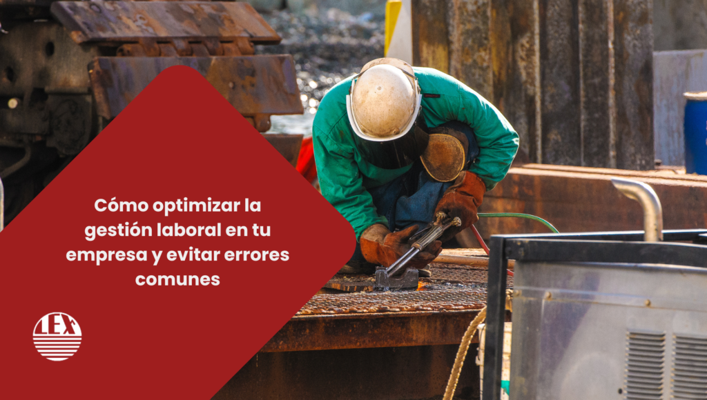 Imagen de obero realizando una reforma usada para blog de asesorías lex: Cómo optimizar la gestión laboral en tu empresa y evitar errores comunes